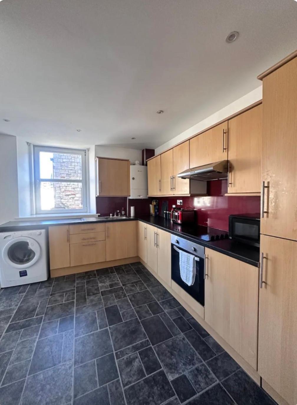 3-Bedroom Flat In The City Centre Next To The River Ness Inverness Buitenkant foto