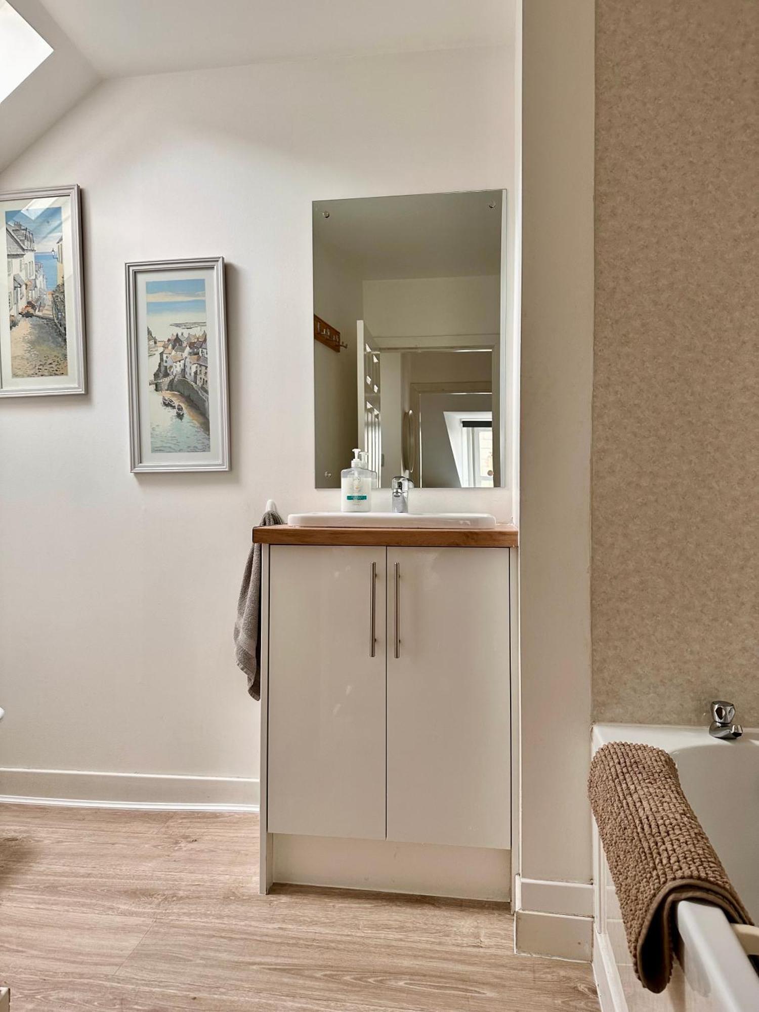 3-Bedroom Flat In The City Centre Next To The River Ness Inverness Buitenkant foto